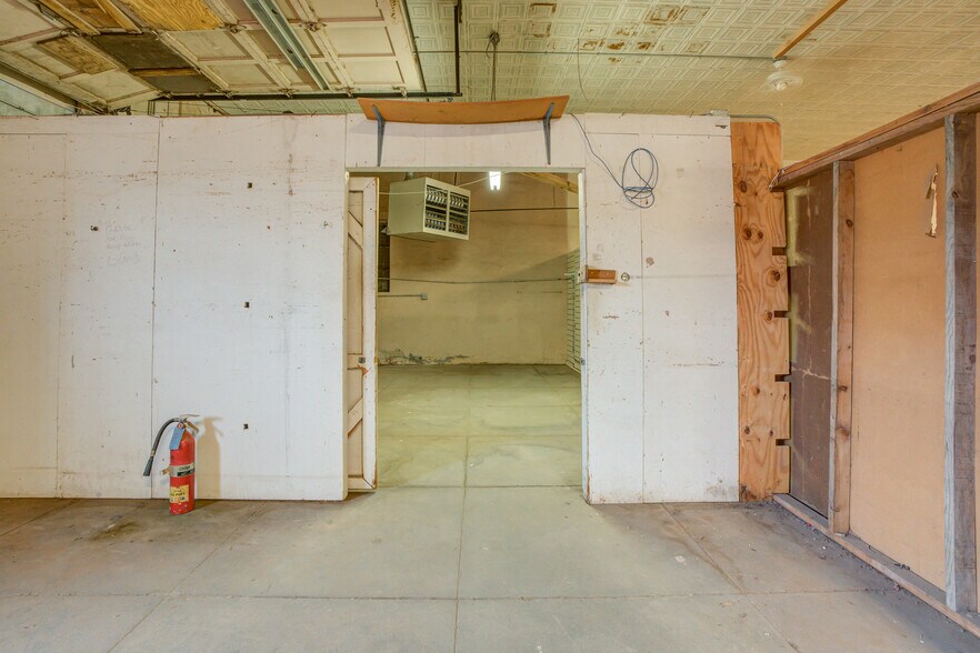 More Photos Of 1301 Buddy Holly Ave, Lubbock Warehouse For Lease