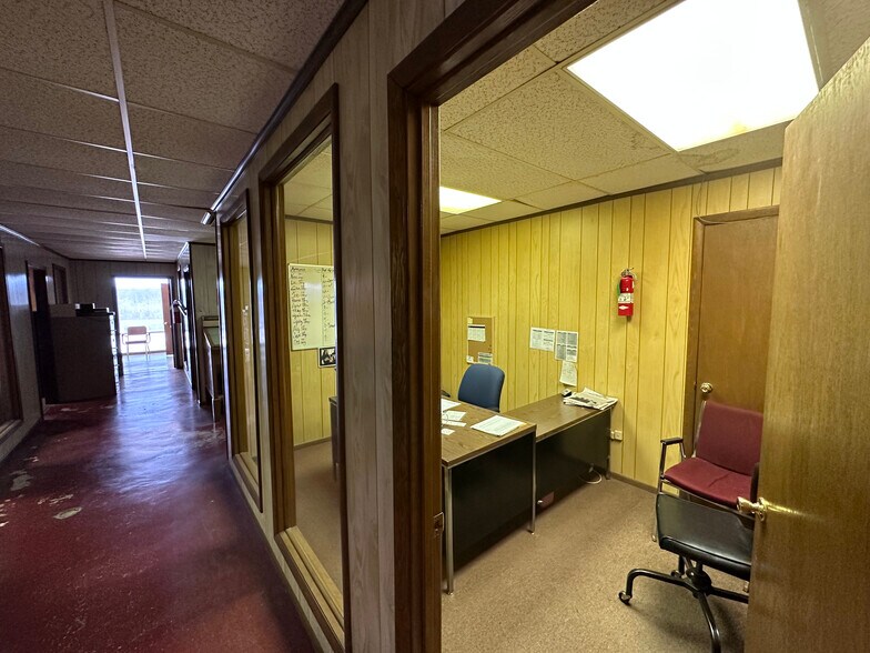 More Photos Of 388 Highway 62 E, Salem Warehouse For Sale