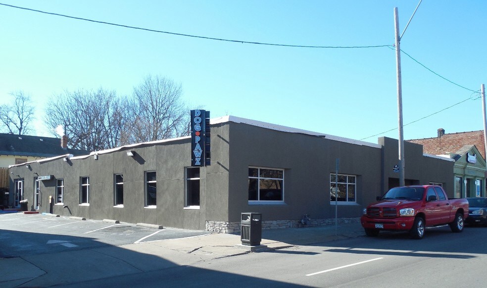 More Photos Of 1711 Westport Rd, Kansas City Office For Sale