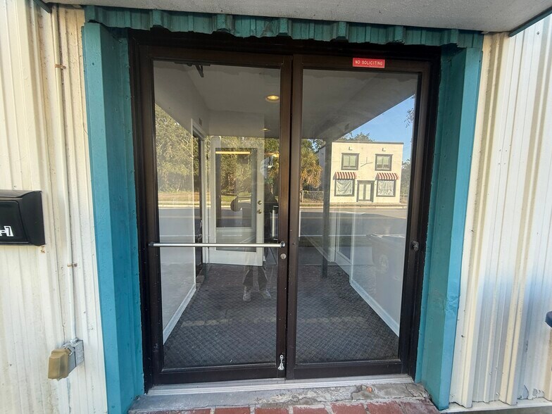 More Photos Of 528 S 8th St, Fernandina Beach Unknown For Lease