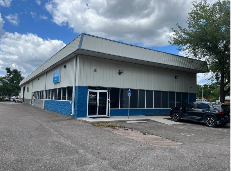 More Photos Of 7901 Benjamin Rd, Tampa Light Distribution For Sale