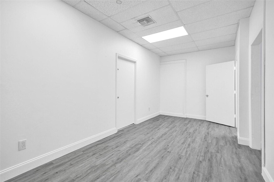 More Photos Of 201-211 E Hallandale Beach Blvd, Hallandale Beach Medical For Lease