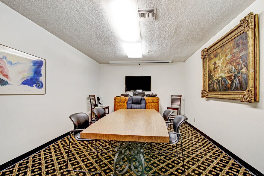 More Photos Of 1450 N Fair Oaks Ave, Pasadena Assisted Living For Sale