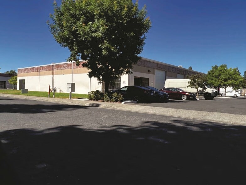 More Photos Of 6220 Belleau Wood Ln, Sacramento Unknown For Lease