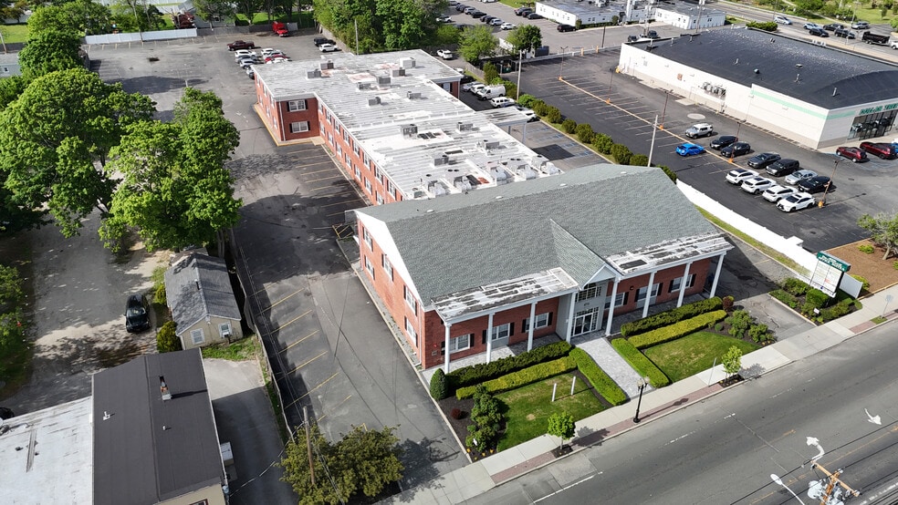 More Photos Of 475 E Main St, Patchogue Medical For Sale