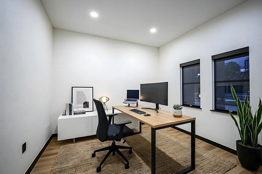 More Photos Of 1832 Harden Blvd, Lakeland Office For Lease