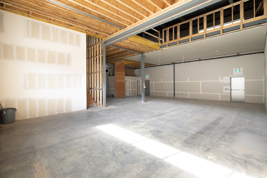 More Photos Of 3101 45 Av, Vernon Warehouse For Sale