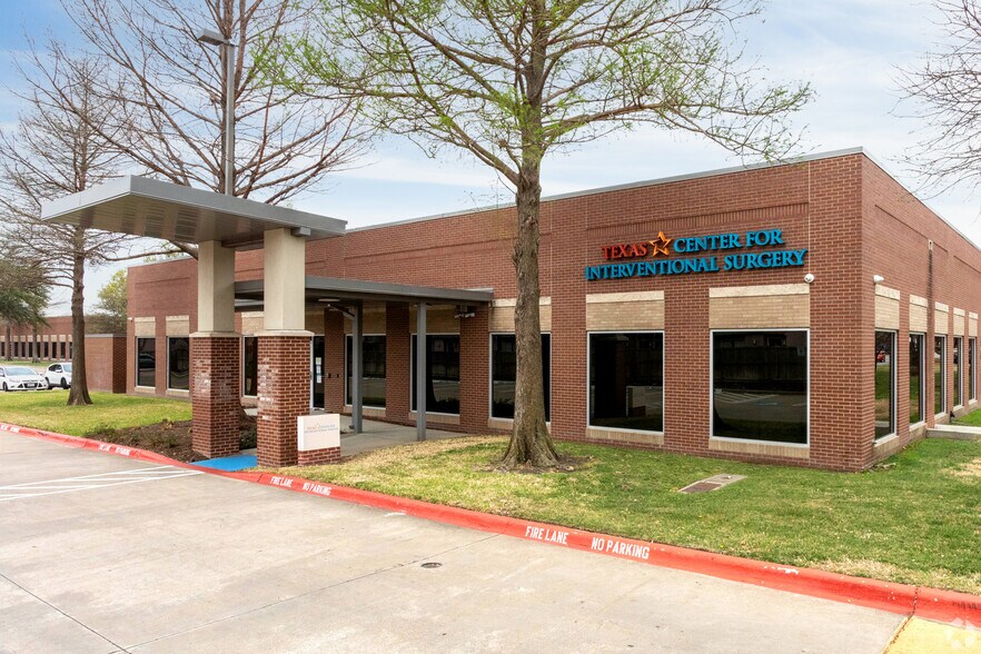 Primary Photo Of 4450 Sojourn Dr, Addison Flex For Lease