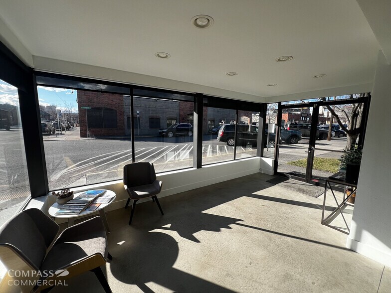 More Photos Of 906 NW Harriman St, Bend Loft Creative Space For Lease