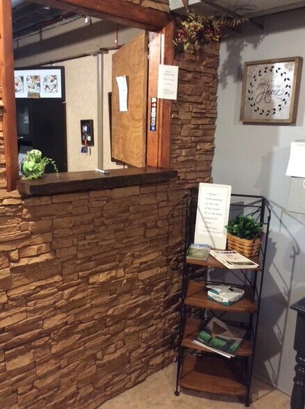 More Photos Of 314 4th St, Riverdale Hotel For Sale