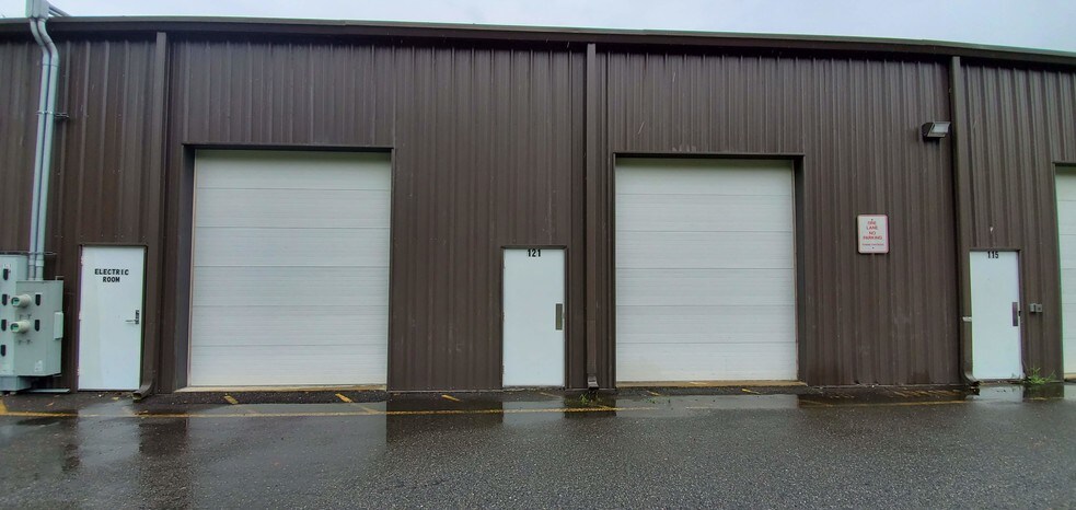 More Photos Of 3619 Richmond Hwy, Stafford Light Distribution For Lease