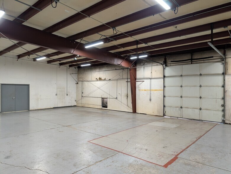 More Photos Of 4085 Pepperell Way, Dublin Distribution For Sale