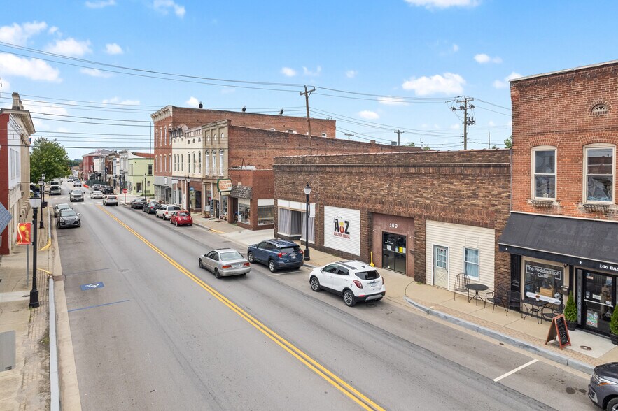 More Photos Of 160 E Morgan St, Martinsville Showroom For Sale