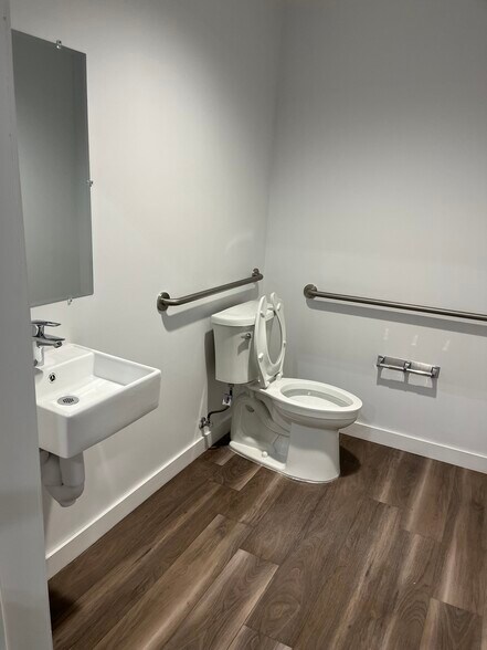 More Photos Of 7265 NW 74th St, Medley Warehouse For Sale