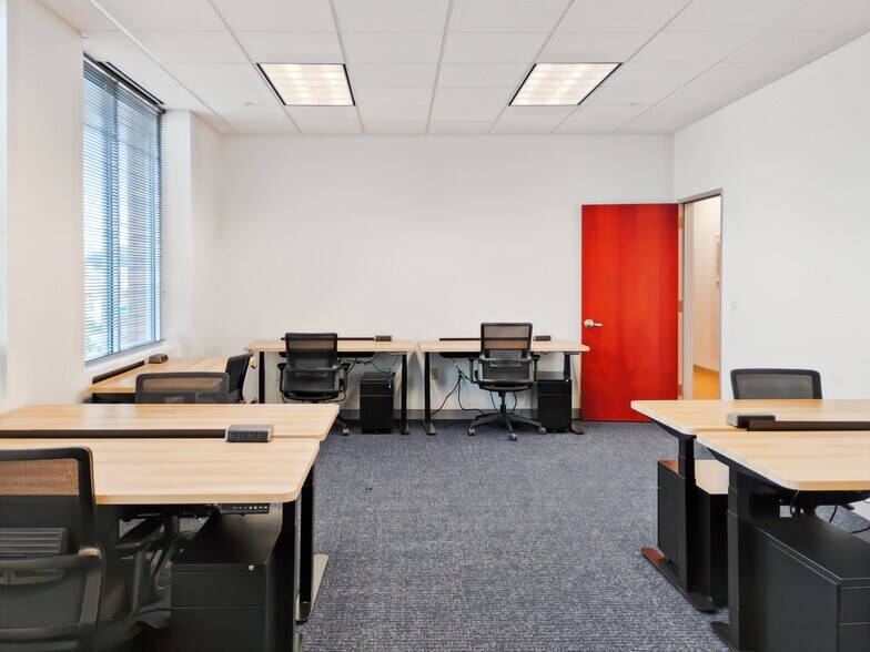 More Photos Of 901 W Rosedale St, Fort Worth Coworking Space