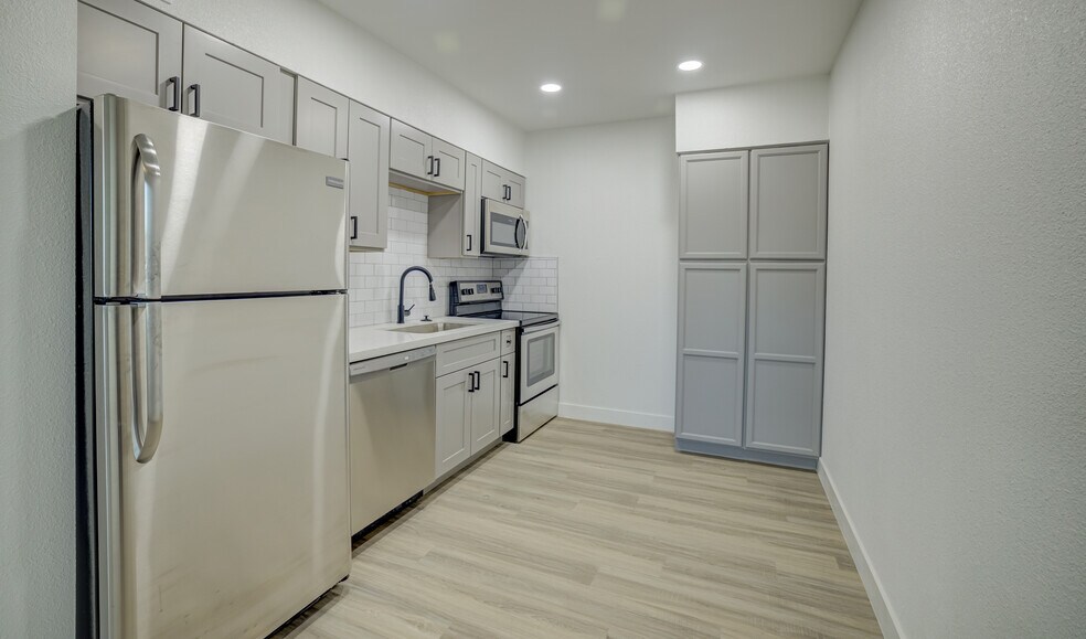 More Photos Of 1100 N California St, Chandler Multifamily For Sale