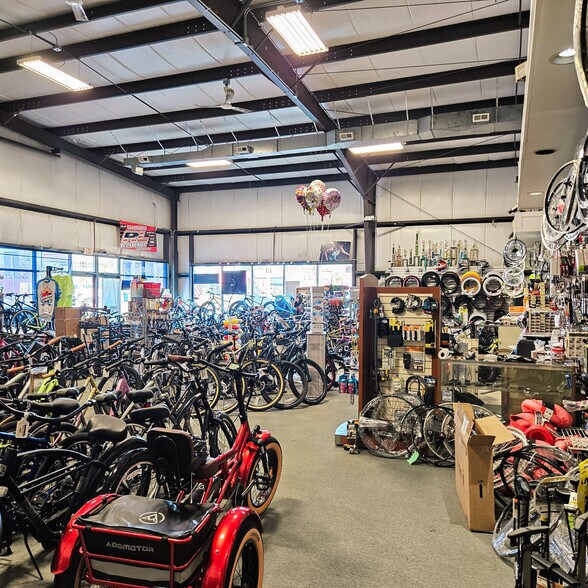 More Photos Of 131 E Rollins Rd, Round Lake Beach Freestanding For Sale