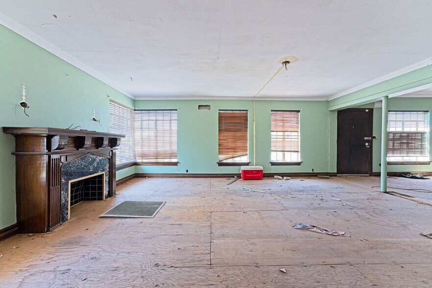 More Photos Of 400 SW 28th St, Oklahoma City Specialty For Sale