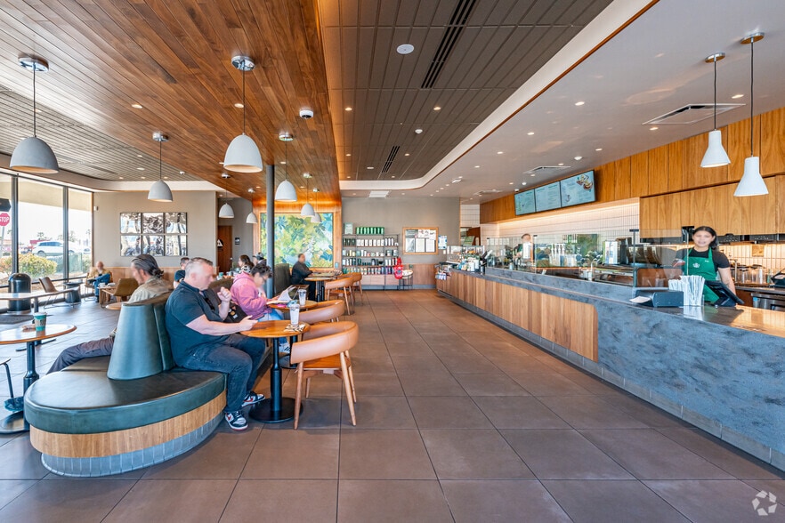 More Photos Of 17080 Bear Valley Rd, Victorville Storefront For Sale