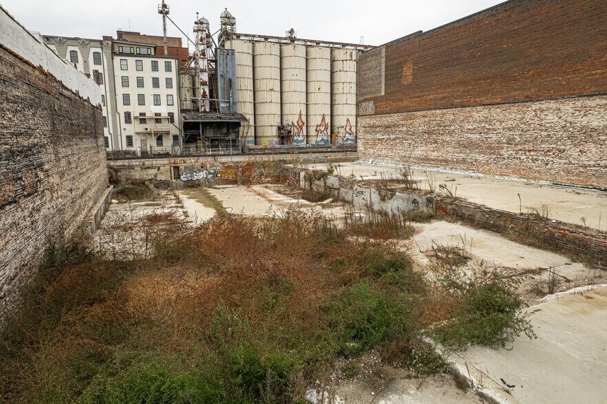 More Photos Of 115 E Jackson Ave, Knoxville Land For Sale