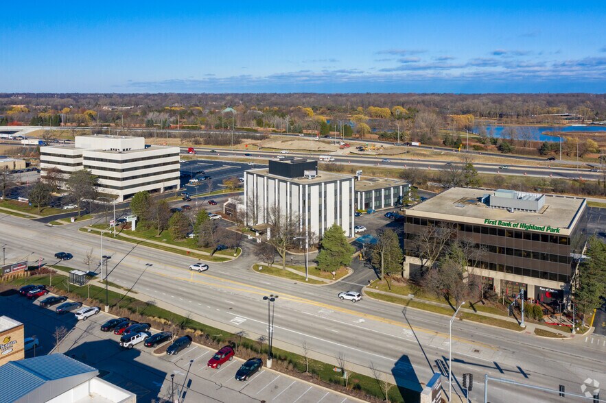 More Photos Of 601 Skokie Blvd, Northbrook Office For Lease
