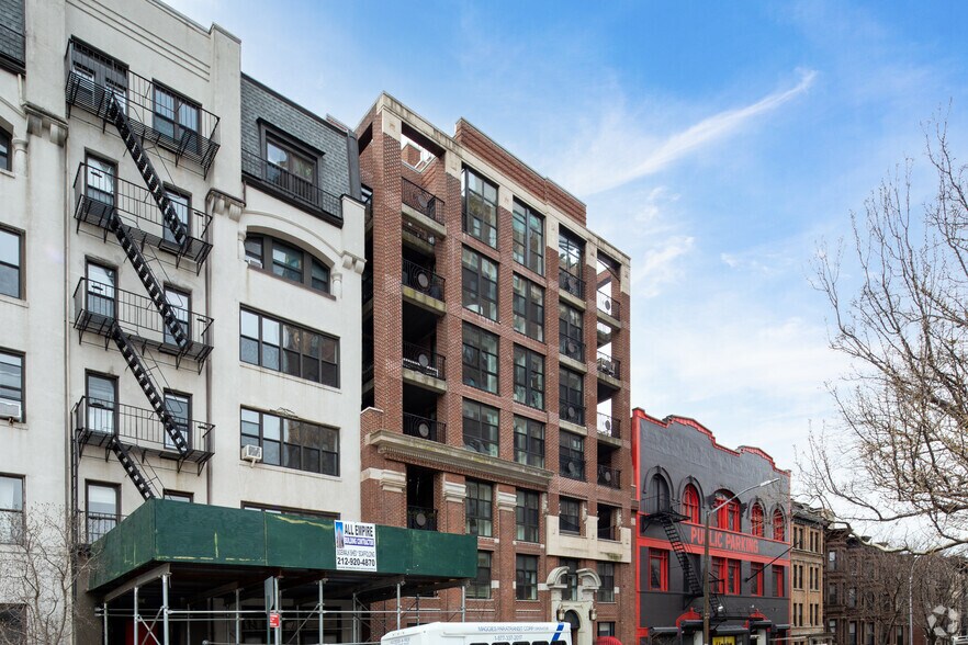 More Photos Of 910 Union St, Brooklyn Apartments For Sale
