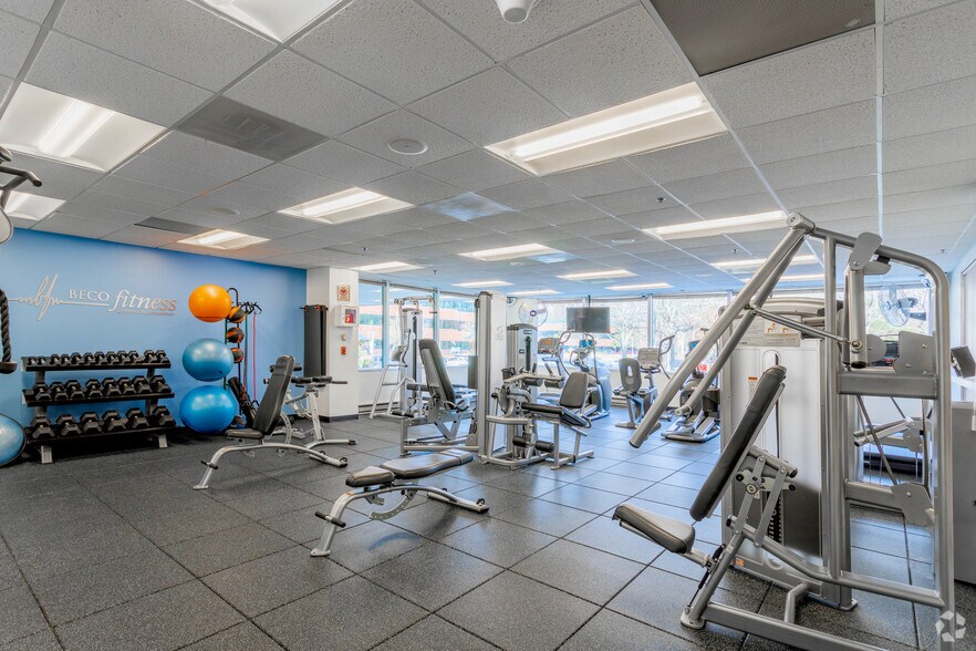 More Photos Of 5285 Shawnee Rd, Alexandria Office For Lease