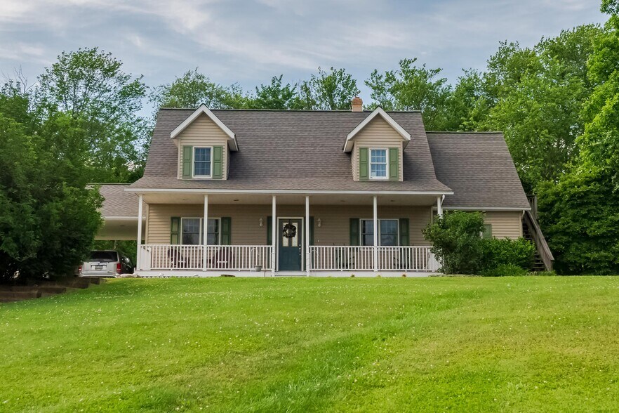 More Photos Of 175 Decoverly Lane, Falls Specialty For Sale
