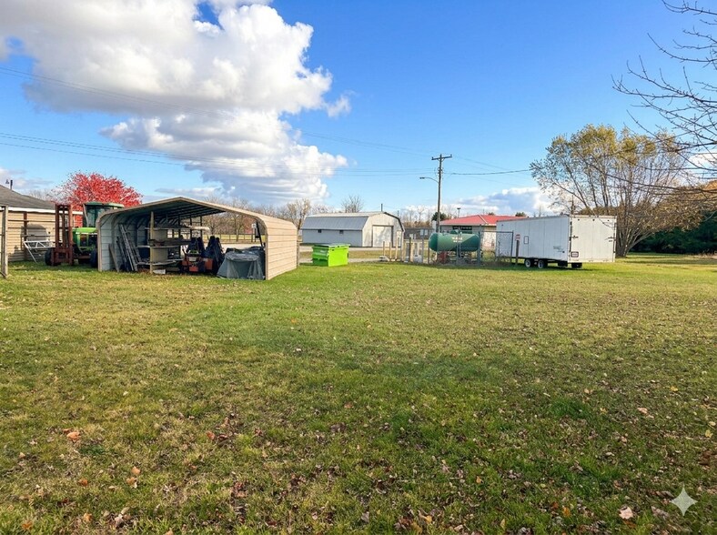 More Photos Of 8925 S Kasson St, Cedar General Retail For Sale