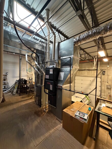 More Photos Of 2600 Beverly Dr, Aurora Light Distribution For Sale