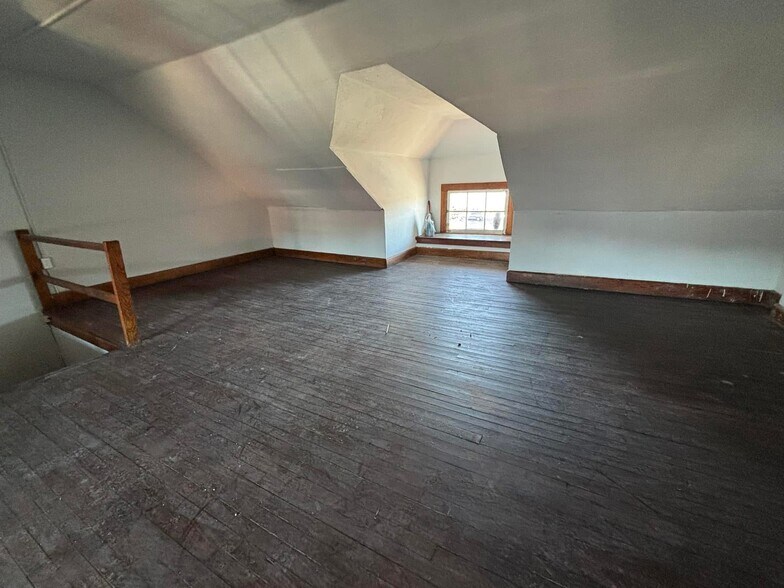 More Photos Of 603 Chestnut St, Coshocton Apartments For Sale