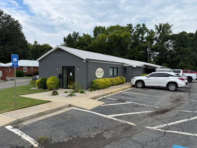 Primary Photo Of 924 N Tennessee St, Cartersville Office For Lease