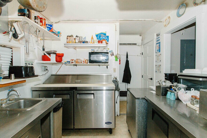 More Photos Of 807 Main St, Ouray Flex For Sale