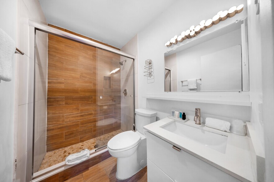 More Photos Of 3215 NE 7th St, Pompano Beach Apartments For Sale