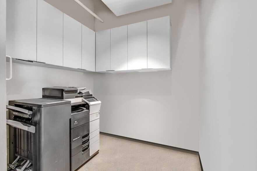 More Photos Of 445 S Figueroa St, Los Angeles Office For Lease