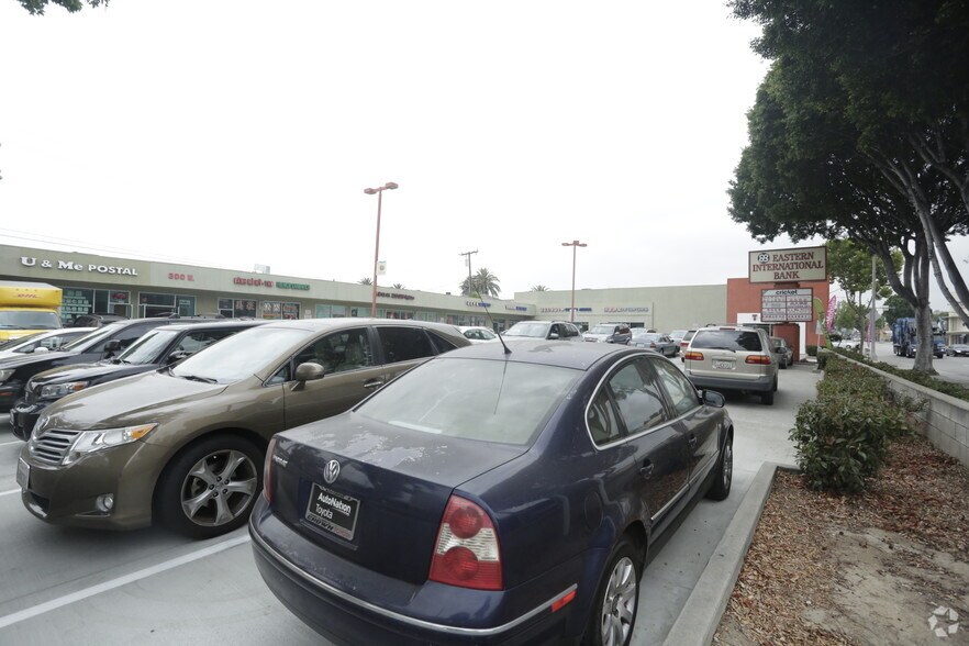 More Photos Of 322 W Valley Blvd, Alhambra Unknown For Lease