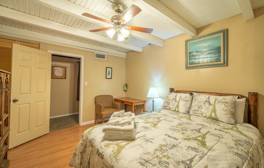 More Photos Of 2306 Sudderth Dr, Ruidoso General Retail For Sale