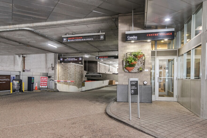 More Photos Of 431 S 7th St, Minneapolis Office Residential For Lease