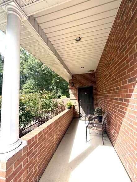 More Photos Of 182 Laurelhurst Ave, Columbia Medical For Lease