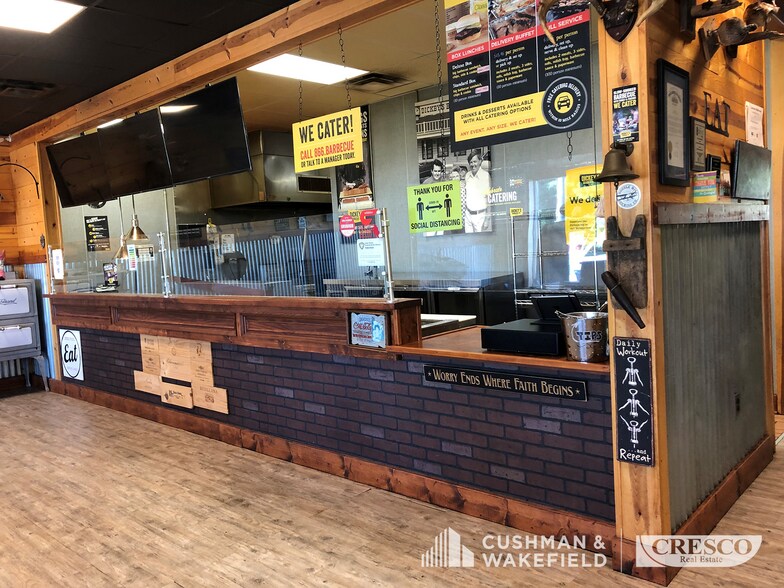 More Photos Of 9430-9440 Mentor Ave, Mentor Restaurant For Lease