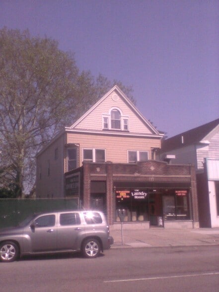 Primary Photo Of 196 Washington, Belleville Storefront For Sale