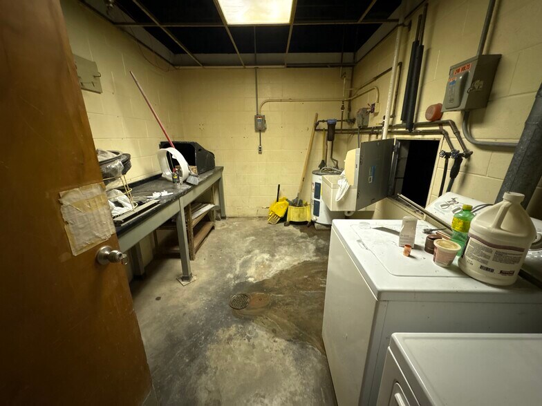 More Photos Of 1201 Cumberland Ave, West Lafayette Office For Lease