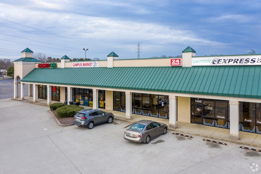More Photos Of 1660 S Middle Tennessee Blvd, Murfreesboro General Retail For Sale