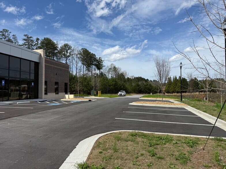 More Photos Of 640 Claremore Professional Way, Woodstock Medical For Lease