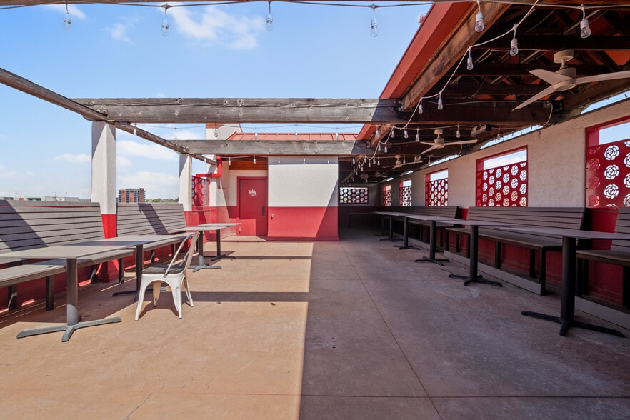 More Photos Of 332 E 1st St, Tulsa Restaurant For Lease