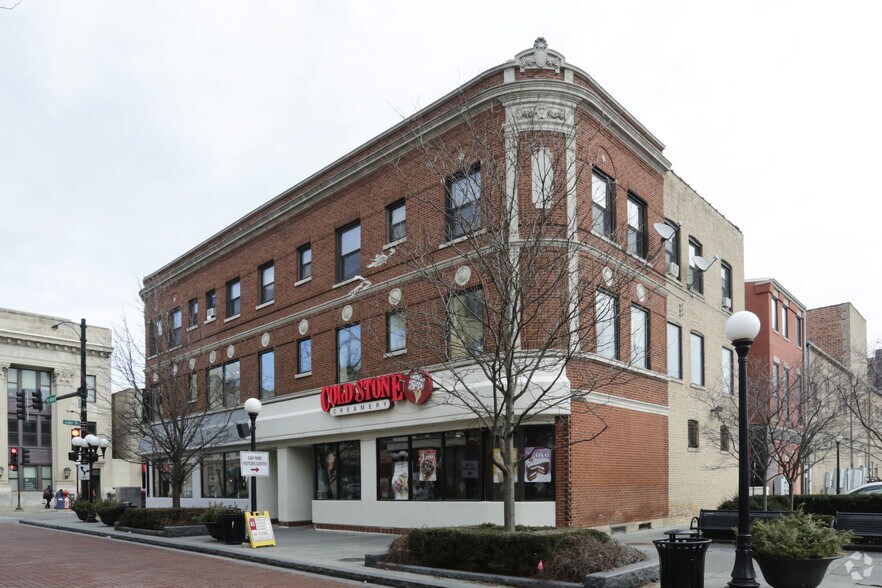 More Photos Of 134-138 N Marion St, Oak Park Storefront Retail Office For Lease