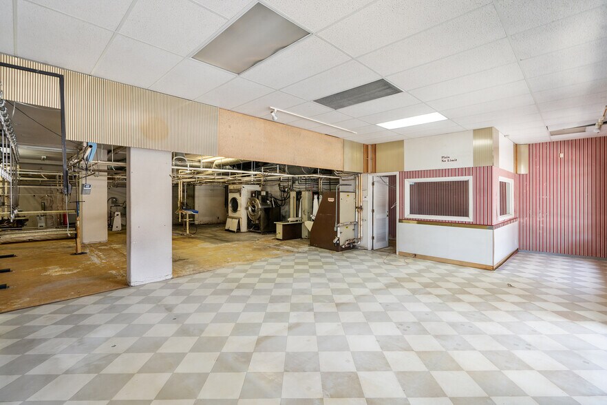 More Photos Of 3605-3611 Buchanan St, San Francisco Storefront Retail Residential For Sale