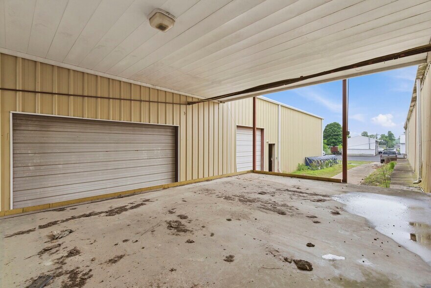 More Photos Of 790 10th st, Cassville Industrial For Sale