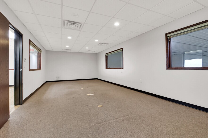More Photos Of 680 Gerry Way, Darien Warehouse For Sale