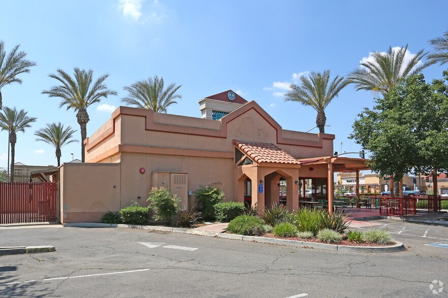 More Photos Of 1675 W Lacey Blvd, Hanford Unknown For Lease